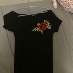 Off the shoulder,black t shirt by American dream